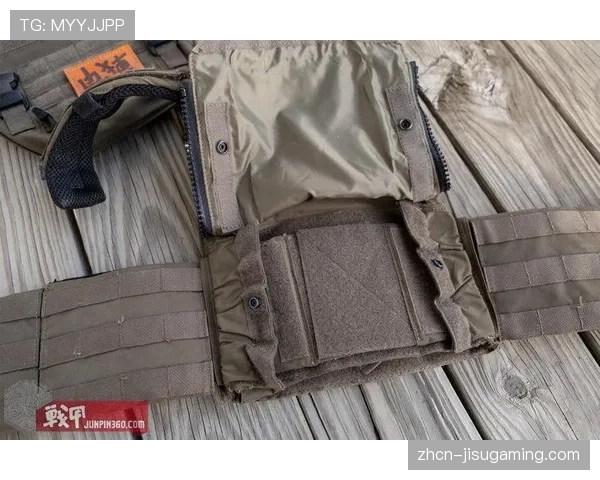 彪马发布搭载新型芯片的智能训练背心，可实时收集并分析球员小组对抗战术数据。