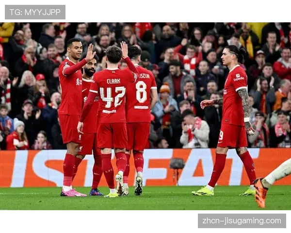 曼联vs利物浦因场外紧急医疗事件中断15分钟后恢复